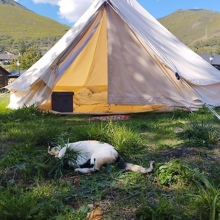 Camping La Zarapica - Palacios Del Sil Luaran gambar